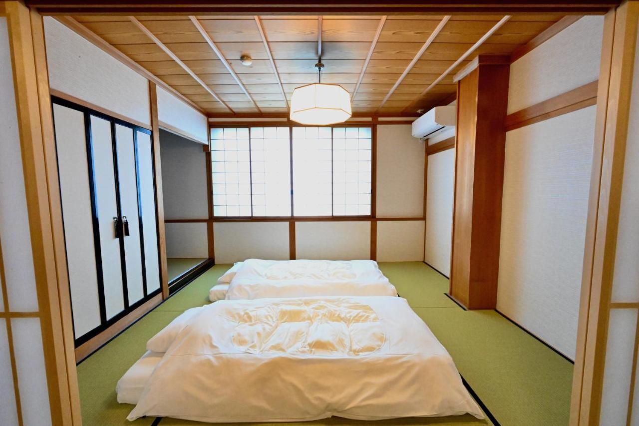 Manabi-Stay Takayama Sakura 提携駐車場利用可 古い町並みまで徒歩1分 最大9名宿泊可能な一等地で人工温泉を楽しむ Экстерьер фото